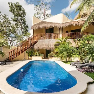 https://villas-akalan.tulum-hotels.net